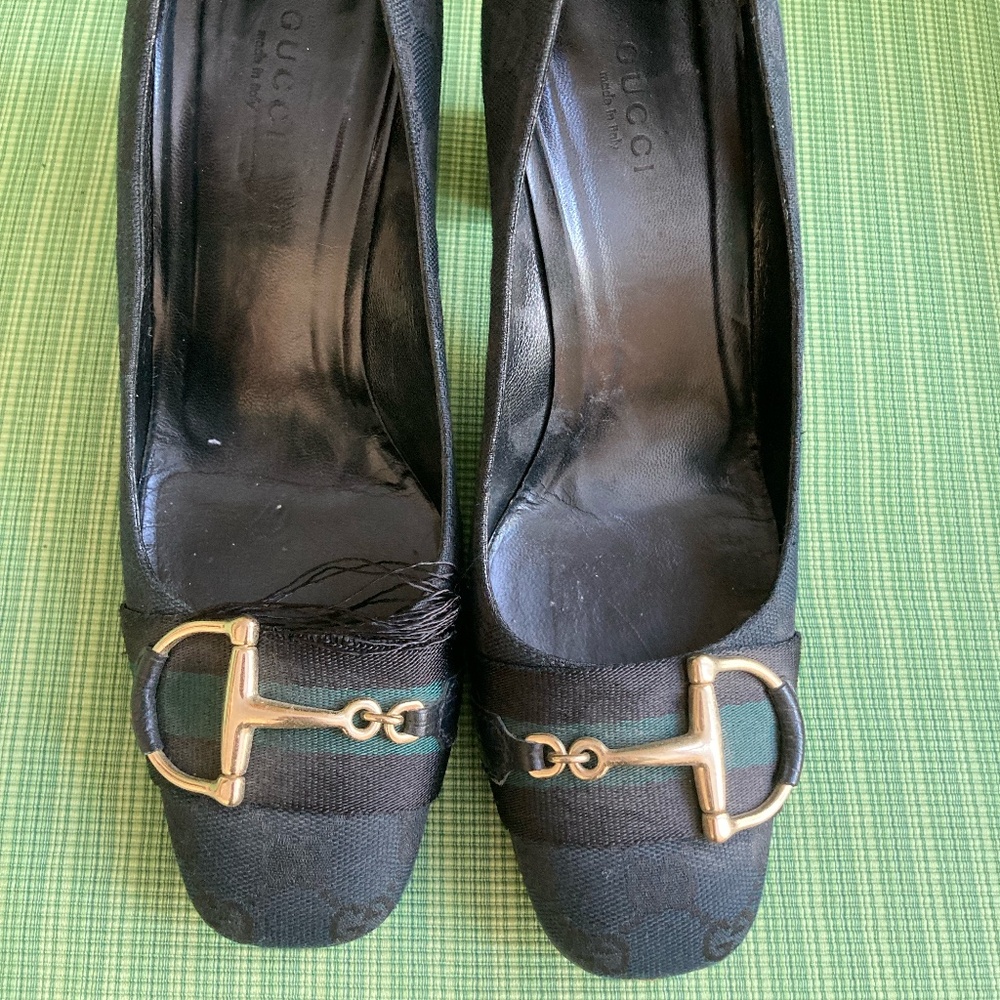 Vintage Gucci GG Horse-Bit Pumps Black/Green Ribbon Sz. 8.5
